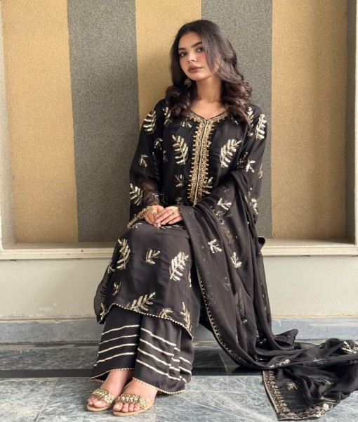 632 - Embroidered chiffon 