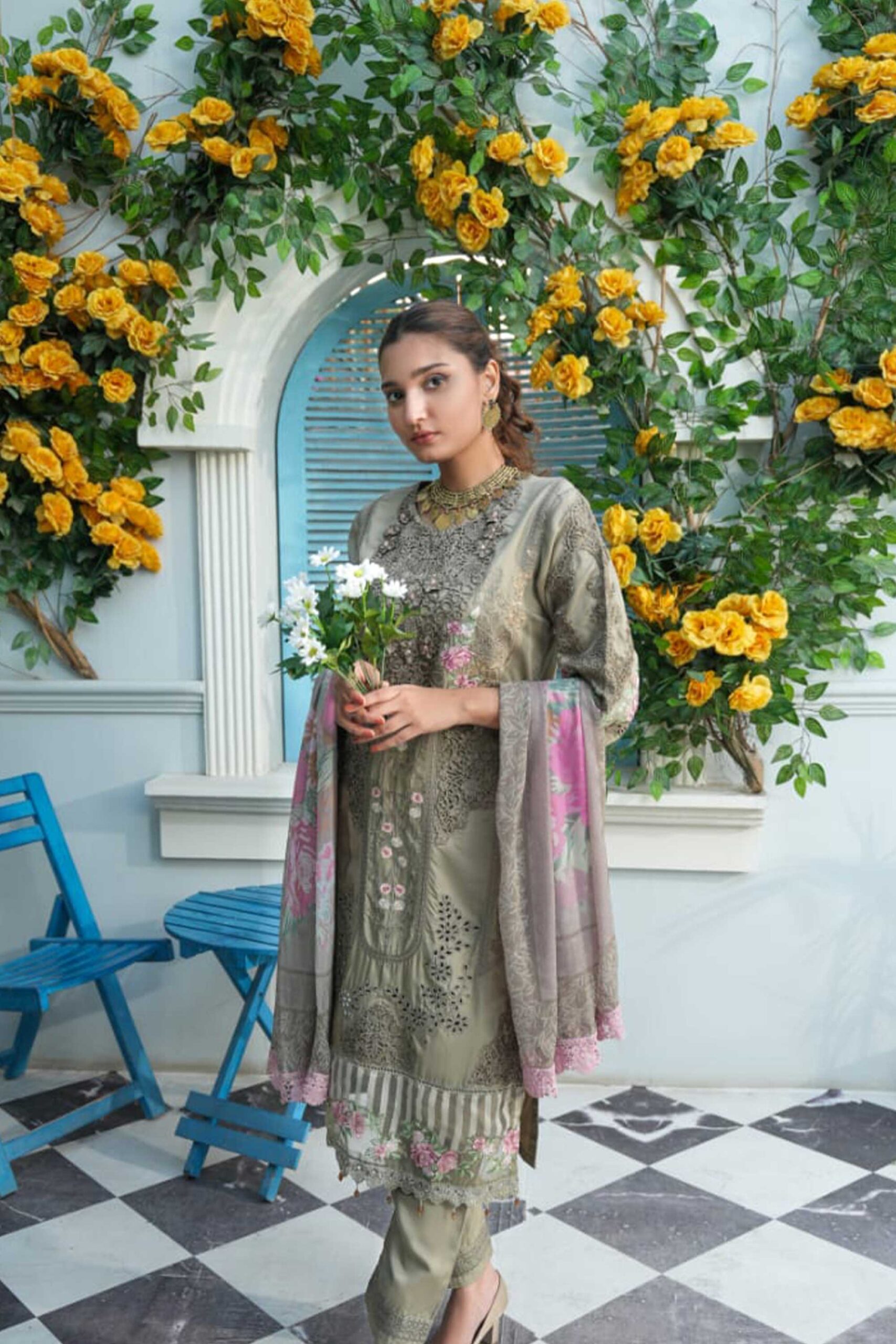 3 Piece Embroidered Viscose Suit - Image 6