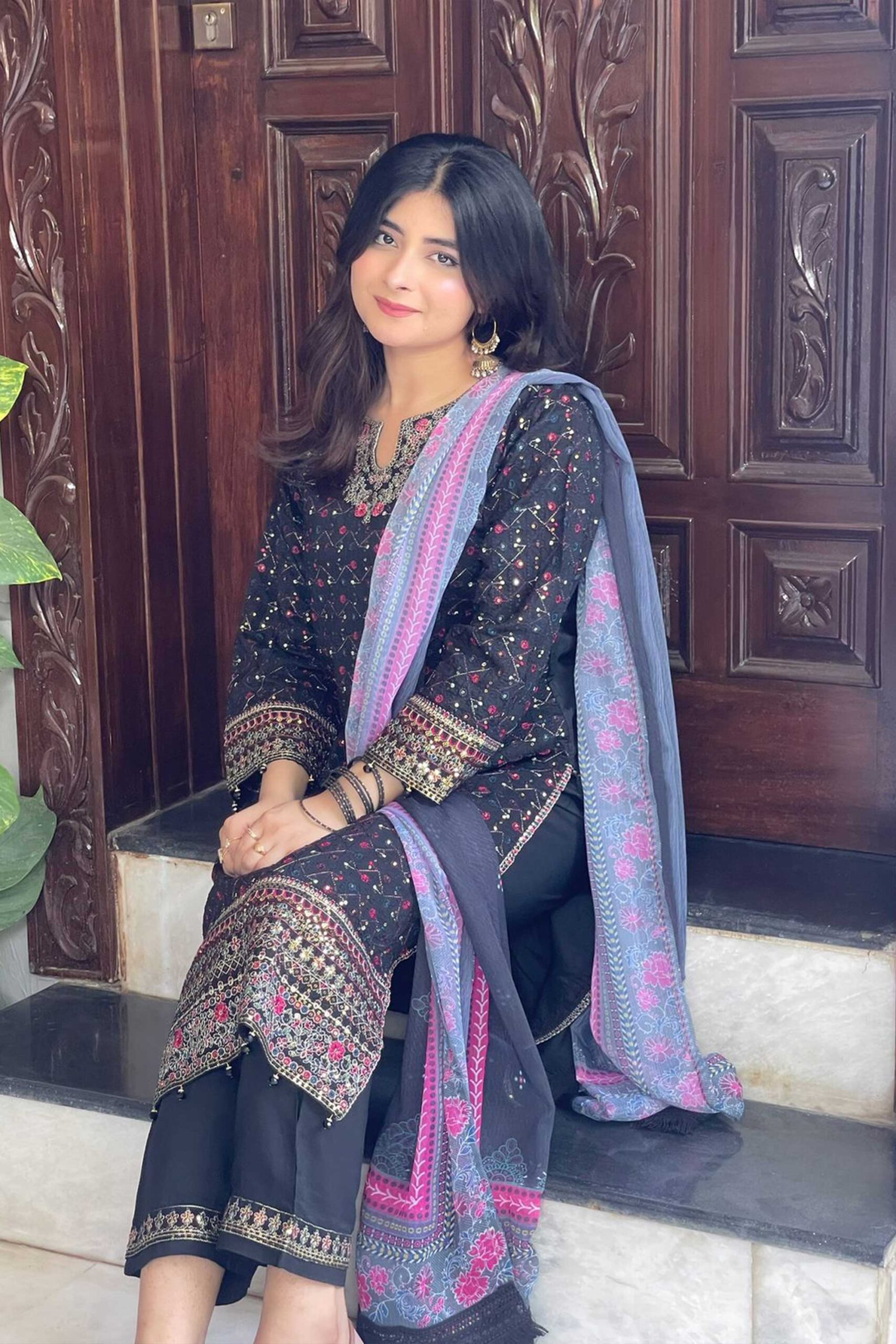 3 Piece Embroidered Viscose Suit - Image 4